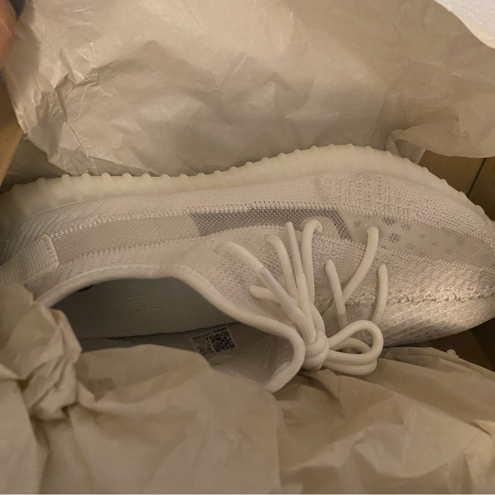 Yeezy Boost 350 V2 'Bone' - Picture 1 of 2